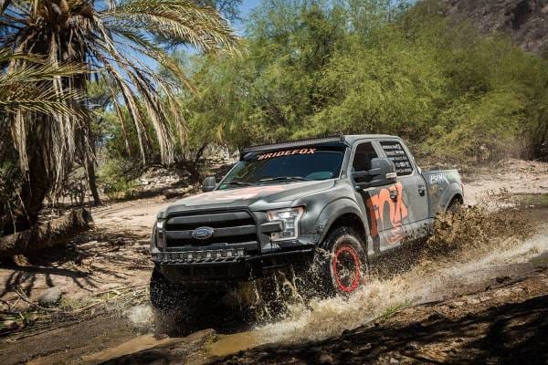 FOX Offroad Shocks PERFORMANCE SERIES 2.0 SMOOTH BODY RESERVOIR SHOCK - 985-24-101 thumbnail 3